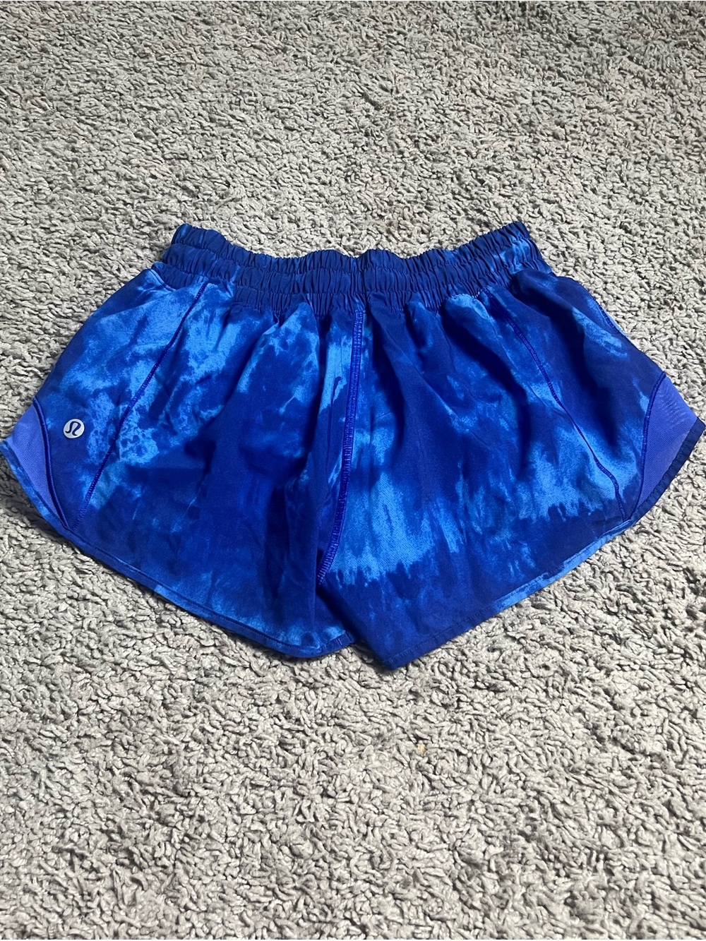 RARE game day blue lululemon hotty hots size 2 2.5”